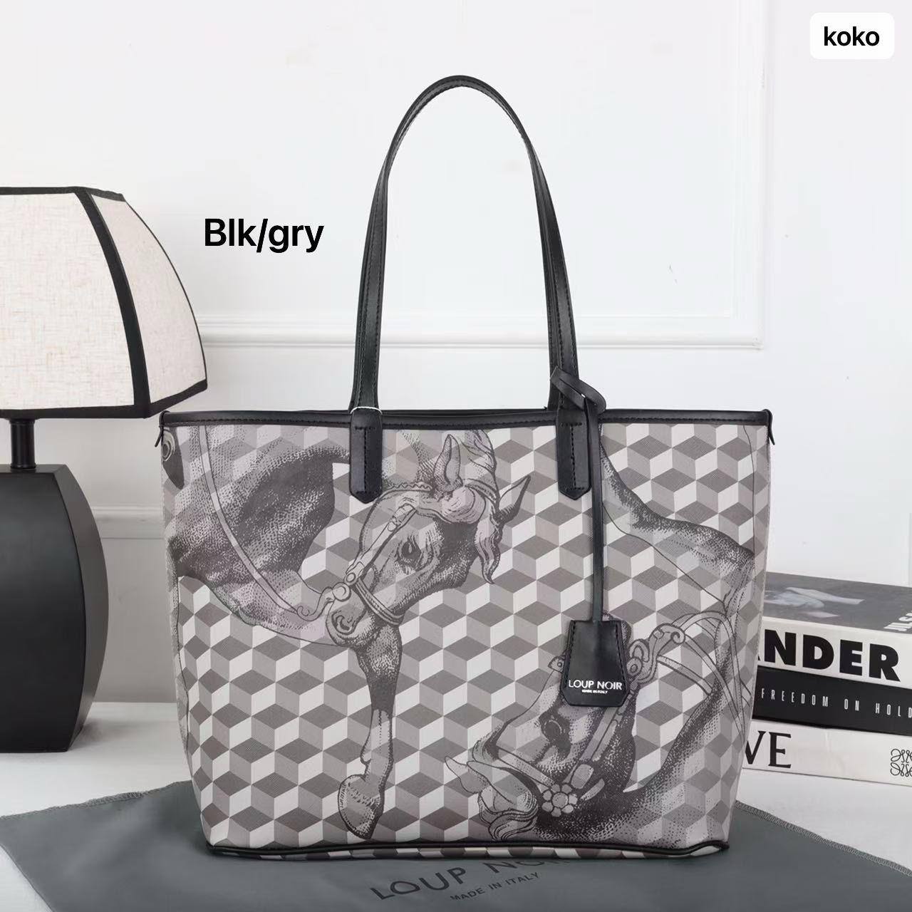 🐴 Loup Noir
1️⃣ First Quality
Size : 45 * 30 cm
80 dhs🪙🌨️

Zain115
♥️♥️♥️