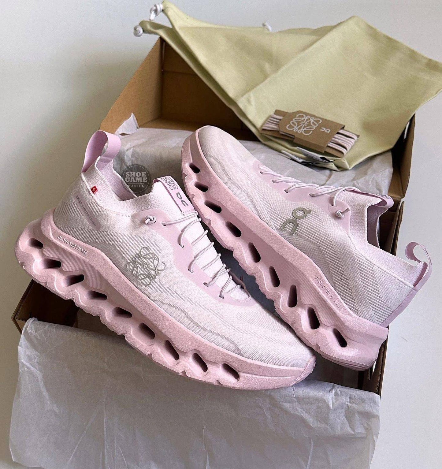 On Running Cloudtilt LOEWE Pale Pink，
Size  36-43 ，
240 dhs🗽

Zain18
♥️♥️♥️