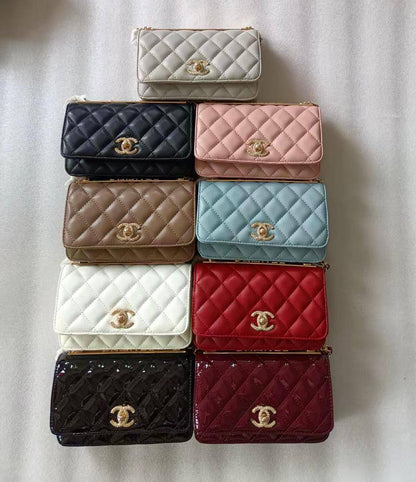 Chanel
80 dhs🪙🌨️

with box
🎁🎁🎁

size 19×4×11cm

Zain213
♥️♥️♥️