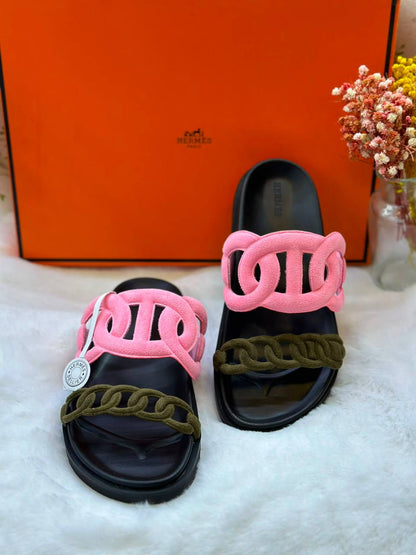 Hermes
size 36-42 
100 dhs✅

Zain132
♥️♥️♥️