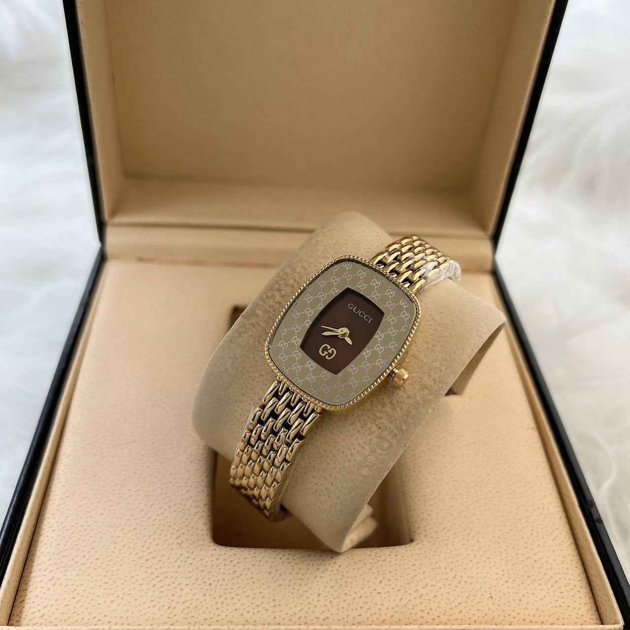 Ladies Watch
60 dhs🇦🇪🇦🇪

Zain45
♥️♥️♥️