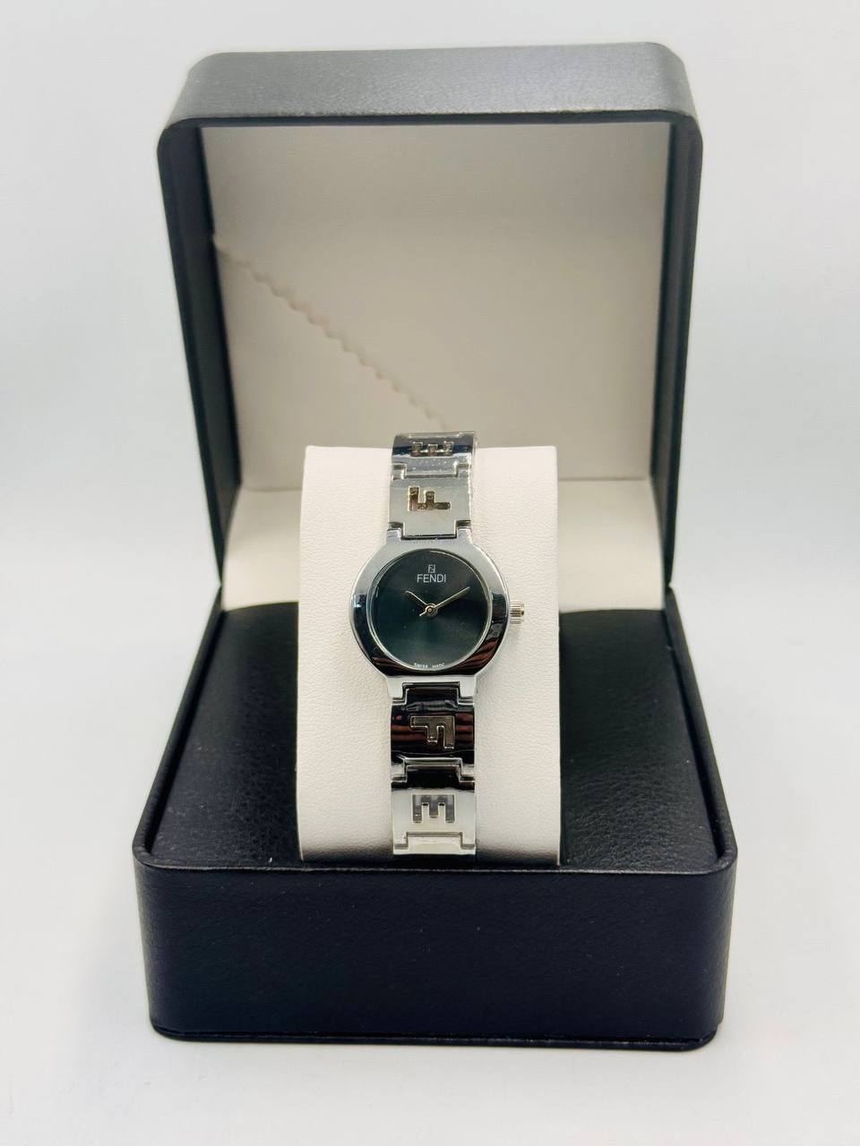 Fendi ladies 
55 dhs🇦🇪🇦🇪

Zain08
♥️♥️♥️