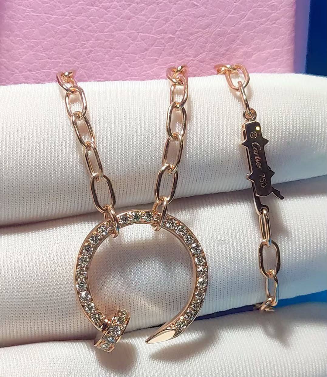 Cartier 
Necklace 🦋
Master quality 💯
With normal boxes 📦 
45 dhs🇦🇪🇦🇪

With master box 🗃️ 
85 dhs🇦🇪🇦🇪

Zain216
♥️♥️♥️
