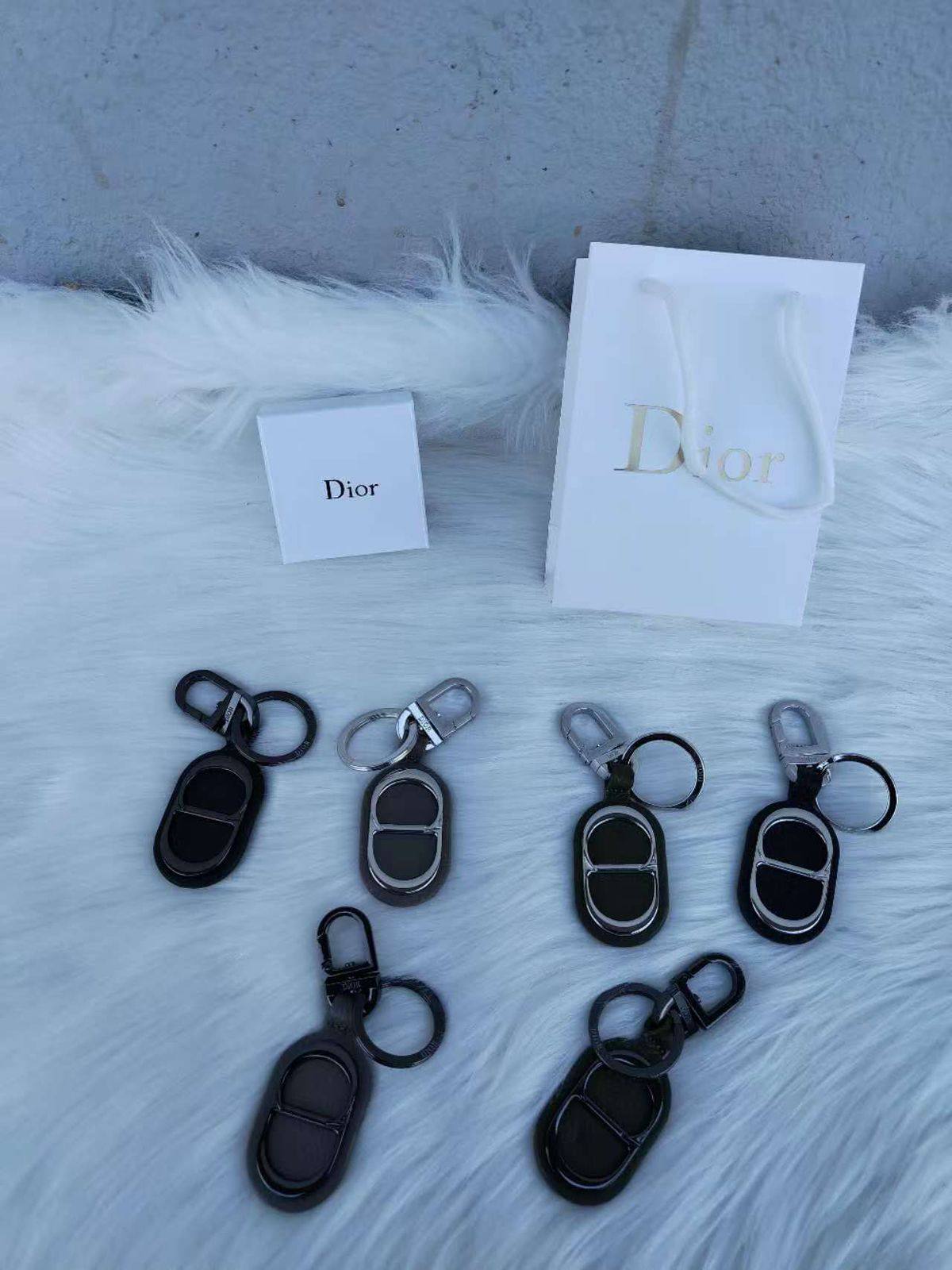 Dior
65 dhs❣️

Zain107
♥️♥️♥️