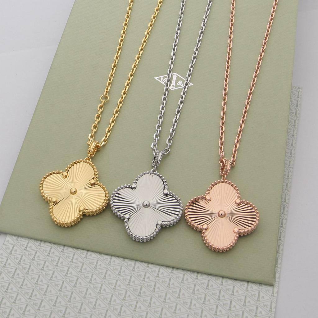 Vca necklace 

70 dhs

Zain89
♥️♥️♥️