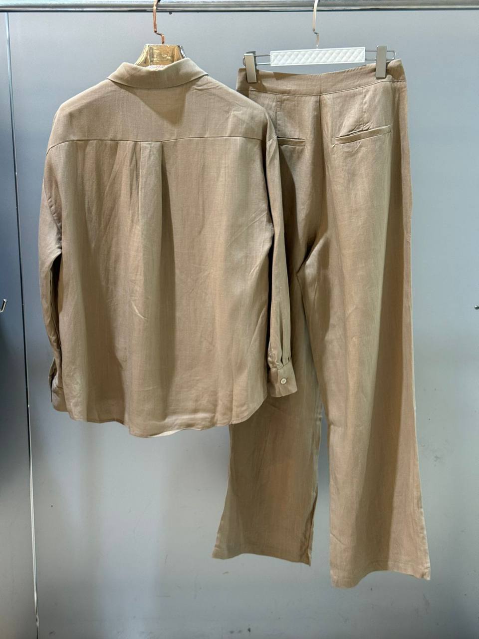LORO PIANA
*Super Master quality*
*Sizes:S M L XL*

550 dhs✅

Zain308
♥️♥️♥️