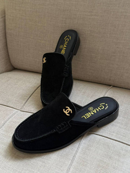 Chanel
✨ 𝐍𝐞𝐰 𝐂𝐨𝐥𝐥𝐞𝐜𝐭𝐢𝐨𝐧
✨ 𝐒𝐮𝐩𝐞𝐫 𝐌𝐚𝐬𝐭𝐞𝐫 𝐐𝐮𝐚𝐥𝐢𝐭𝐲
✨ 𝐀𝐯𝐚𝐢𝐥𝐚𝐛𝐥𝐞 𝐍𝐨𝐰
✨ 𝐒𝐢𝐳𝐞𝐬: 𝟑𝟔 — 𝟒𝟏
450 dhs✅

Zain298
♥️♥️♥️