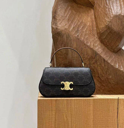 Celine 
    Good Quality 
230 dhs❣️

Zain131
♥️♥️♥️