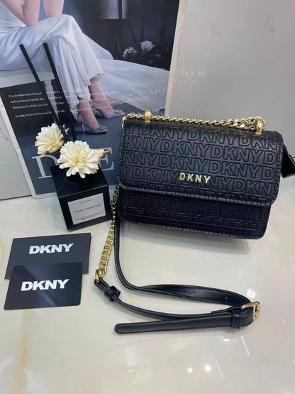 Dkny
Withbox
110 dhs🇦🇪🇦🇪

Zain143
♥️♥️♥️