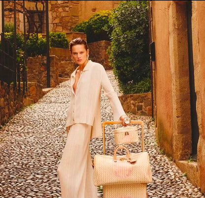 LOUIS VUITTON 

TRAVLLING  BAG


NEW DESIGN 

MASTER QUALITY 

250 DHS……(with leather)

Zain295
♥️♥️♥️