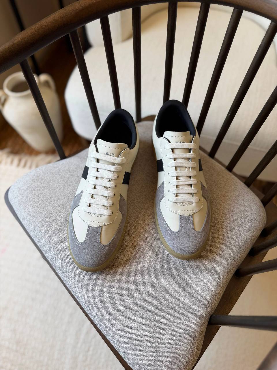 Christian Dior 
*AAA quality*
*size:40 to 46* 
450 dhs✅

Zain185
♥️♥️♥️