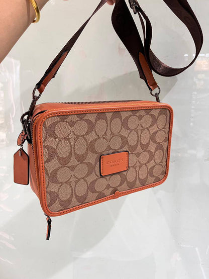Coach men's bag

85 dhs✅

with box🎁

Zain42
♥️♥️♥️