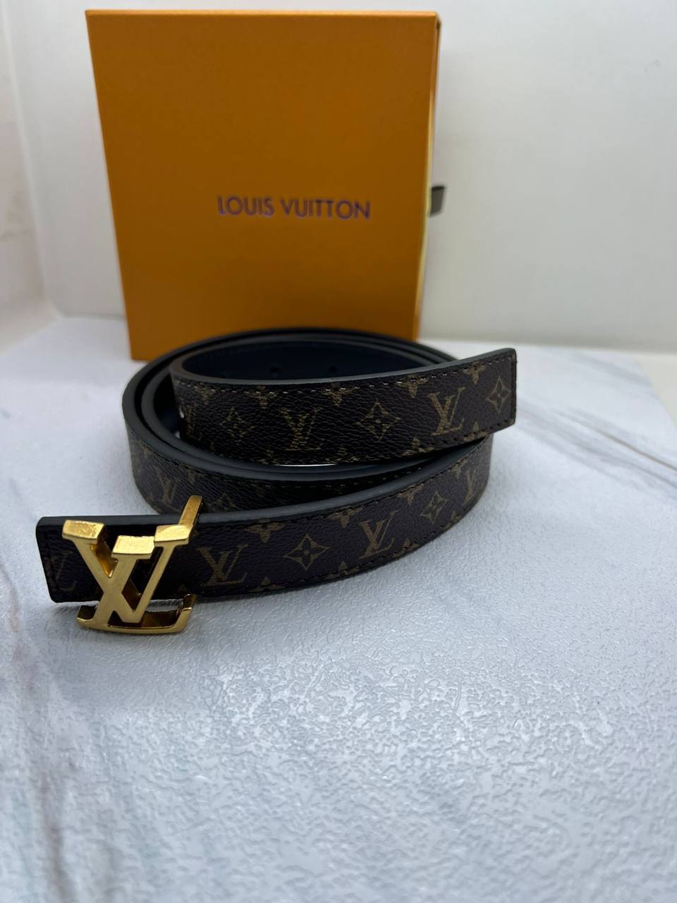 Belts 

50 dhs✅

with box
🎁🎁🎁

Zain182
♥️♥️♥️