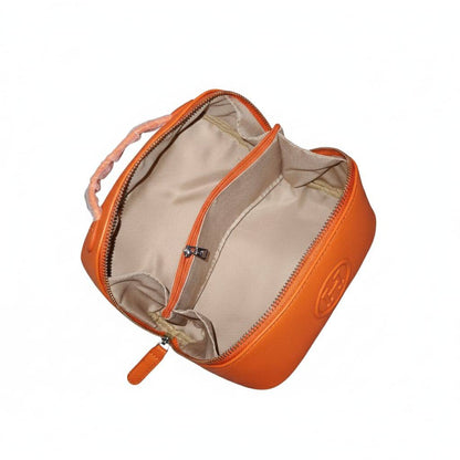 HERMES ᴍᴀᴋᴇ ᴜᴘ ʙᴀɢ
ᴍᴀᴛᴛᴇ ʟᴇᴀᴛʜᴇʀ ᴍᴀᴛᴇʀɪᴀʟ
ᴡɪᴛʜ ʟᴏɴɢ ʙᴇʟᴛ sᴛʀᴀᴘ
sɪʟᴠᴇʀ ʜᴀʀᴅᴡᴀʀᴇ
sɪᴢᴇ: 21 cm
ᴡɪᴛʜ BOX

75 dhs✅

Zain31
❣️❣️❣️