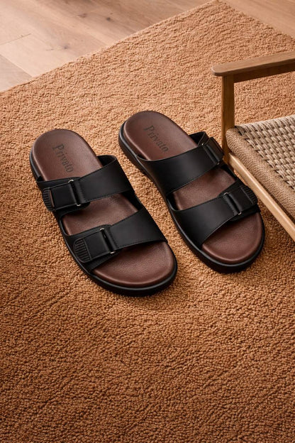 slippers for men good quality  with box and paper bag size available (40to46) 6to12) 
180 dhs❣️

Zain59
♥️♥️♥️
