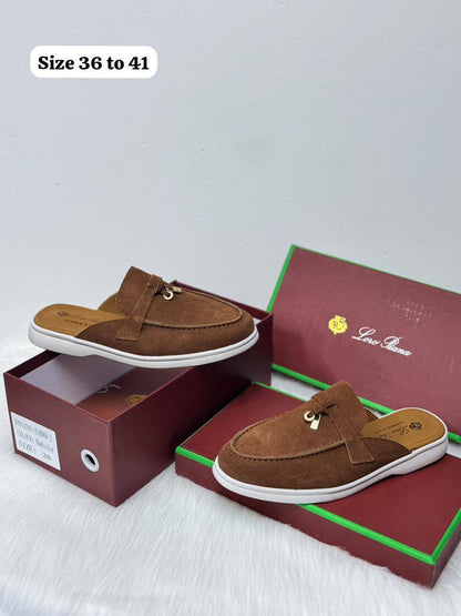 Loro piana
💯high quality
Size 36-37-38-39-40-41
120 dhs🪙🌨️

Zain86
♥️♥️♥️