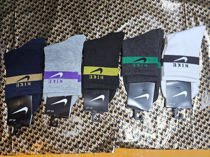 Good quality  socks 
10 packet 
55 dhs✅

Zain27
♥️♥️♥️