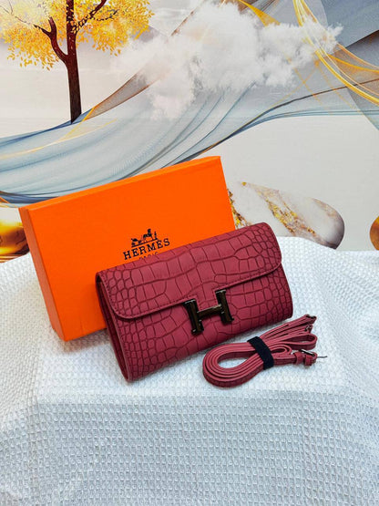 Hermes 
Best quality with box’s 
85 dhs✅
size 21 CM

Zain290
♥️♥️♥️