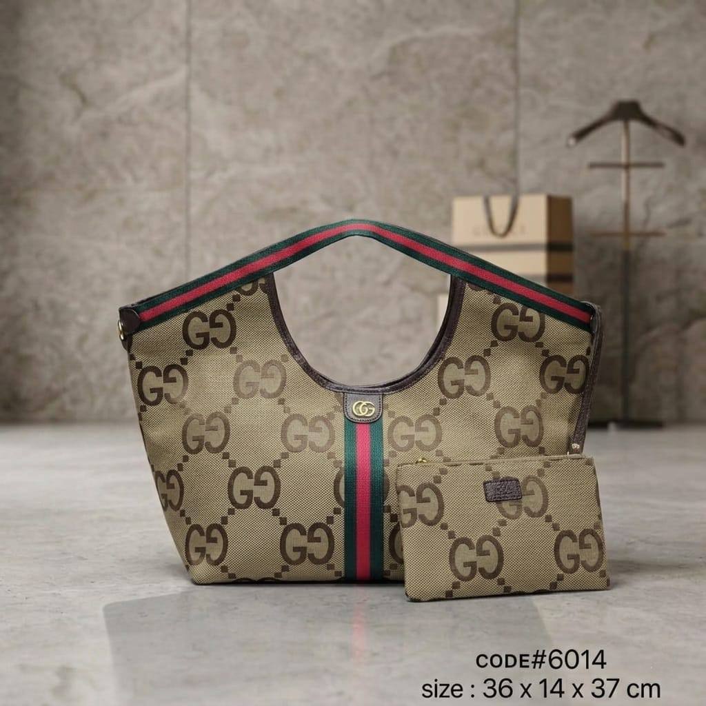 GUCCI ɢɪɢʟɪᴏ ᴛᴏᴛᴇʙᴀɢ
GG ɢʀᴇᴇɴ ᴀɴᴅ ʀᴇᴅ ᴡᴇʙ ᴛʀɪᴍ
ᴄᴀɴᴠᴀs ᴀɴᴅ ʟᴇᴀᴛʜᴇʀ ᴍᴀᴛᴇʀɪᴀʟ
ɢᴏʟᴅ ʜᴀʀᴅᴡᴀʀᴇ
sɪᴢᴇ : 36 cm

85 dhs✅

Zain31
♥️♥️♥️