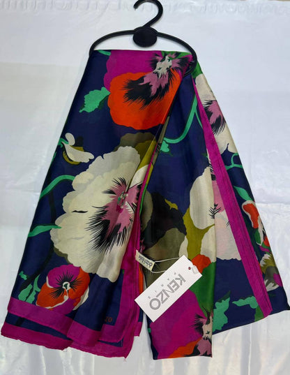 Hermes
Silk scarf 
40 dhs✅
55 dhs✅ 

with box🎁🎁🎁

Zain93
♥️♥️♥️