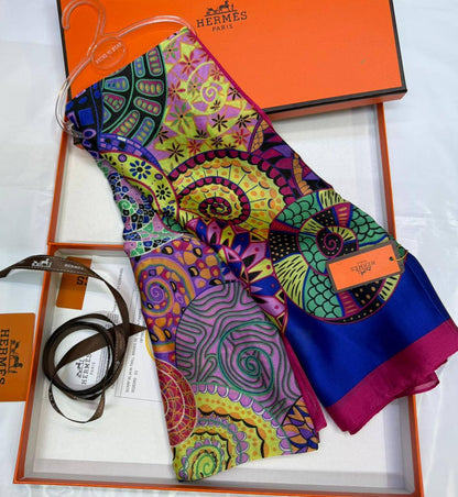 Hermes
Silk scarf 
40 dhs✅
55 dhs✅ 

with box🎁🎁🎁

Zain93
♥️♥️♥️