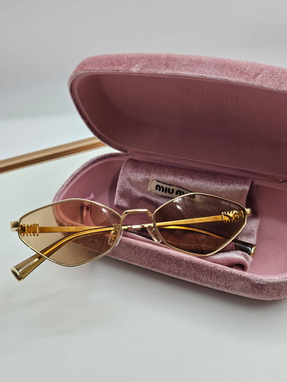 Miu Miu
Super master quality 💯
For Price 👇 WhatsApp✅
0568585901 
0507557372
0552275751 Owner Zain 👌

Zain282
♥️♥️♥️