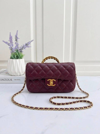 Chanel
120 dhs✅ 
With Box

Zain50
♥️♥️♥️