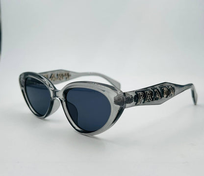 Prada💥*
Sunglasses 🕶️ 
good quality 💯
With master box 🗃️ 
50 dhs💓

Zain273
♥️♥️♥️