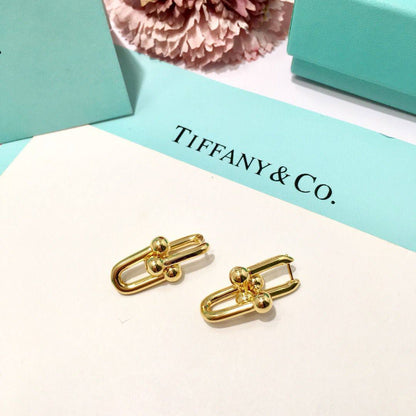 Tiffany ❤️‍🔥*
Earring💥
Master quality 💯
With normal boxes 🗃️ 
50 dhs✅
With master box 📦 
80 dhs✅

Zain216
♥️♥️♥️