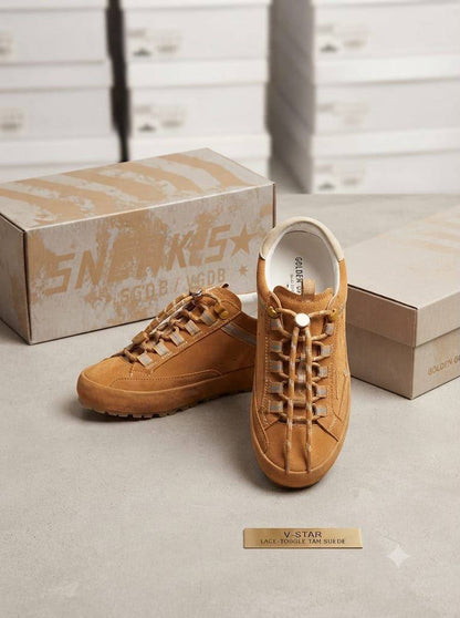 NEW CAME 🛬
GOLDEN GOOSE 🥰
LADY SHOES 👟
GOOD QUALITY😍
140 dhs💓
Size:36-41 Available 

Zain40
♥️♥️♥️