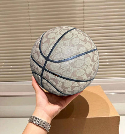 basketball good quality special

 50 dhs

Zain39

♥️♥️♥️