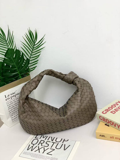 Bottega

46cm
380 dhs🇦🇪🇦🇪

Zain297
♥️♥️♥️