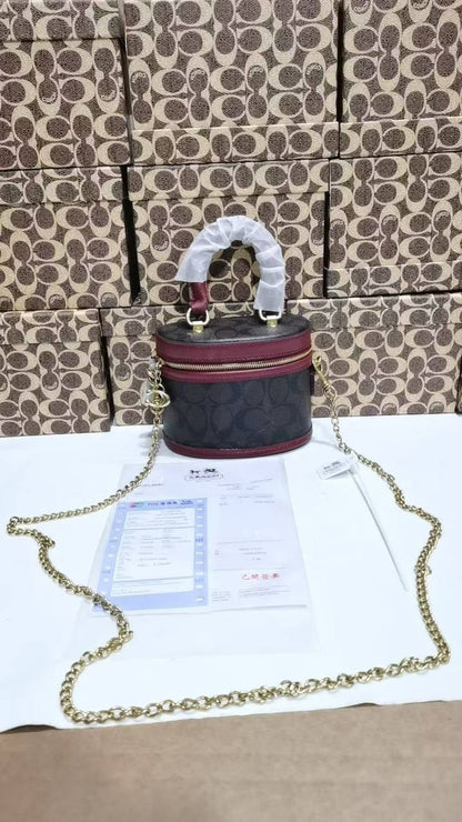 Coach

withbox 🎁🎁🎁

95 dhs🌺

Zain143