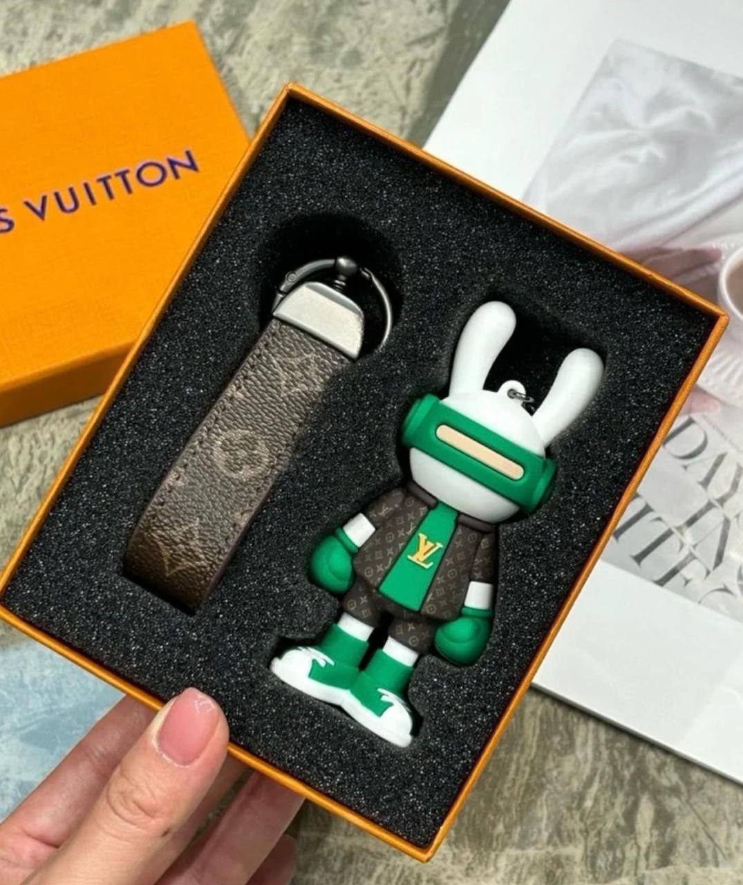 LV Key Chain Master Quality
65 dhs🪙 

With Box
🎁🎁🎁

Zain33
♥️♥️♥️