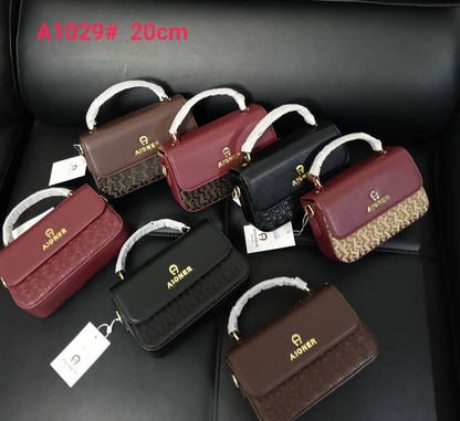 MK
Aigner
90 dhs🇦🇪🇦🇪
size 20cm
with box

Zain26
♥️♥️♥️