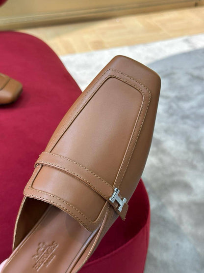 Hermes
High quality 
size 36-42 
120 dhs🪙💚

Zain132
♥️♥️♥️