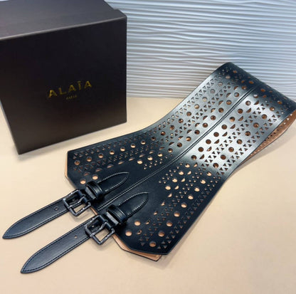 💙 ALAIA 💙
💙*Super Master*💙
💙*With original box*💙
380 dhs💓

Zain281
♥️♥️♥️