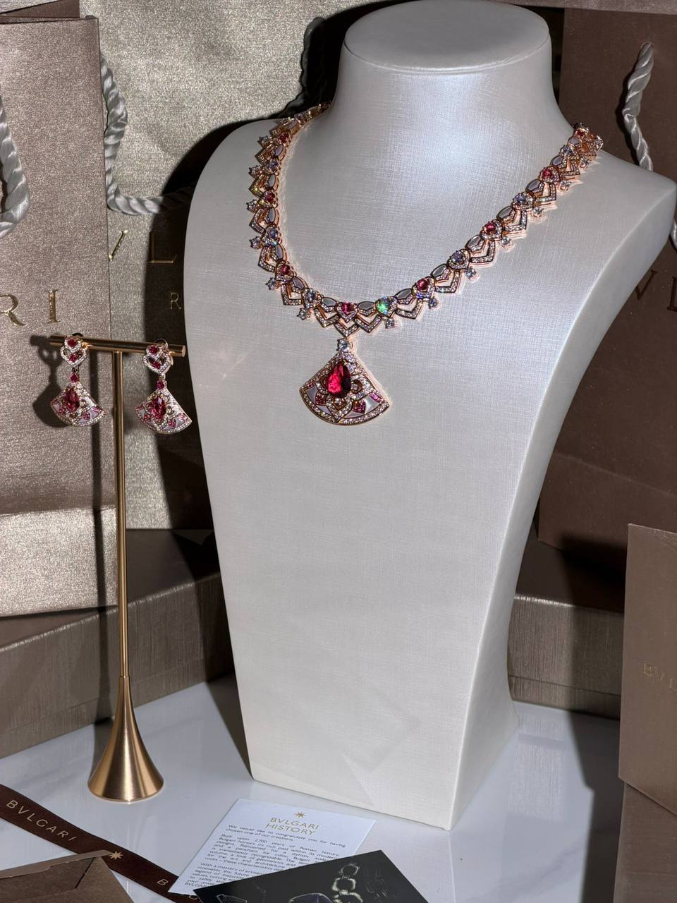 *BVlGARI*
New Collection 😍

Quality: Super Master 
Non -Tarnish color
For Price 👇 WTSP Text Zain 0568585901

Zain268
♥️♥️♥️