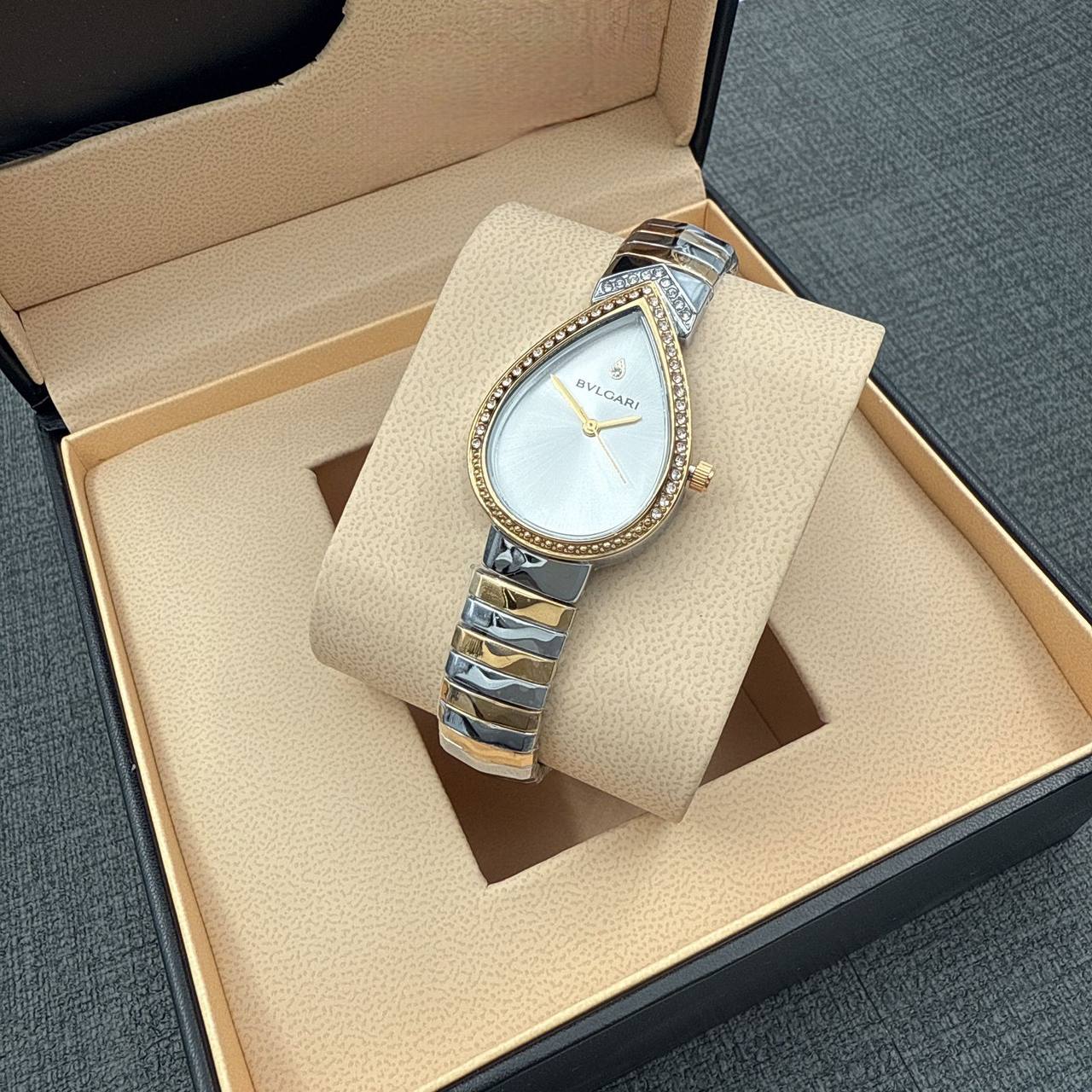 Bvlgari
60 dhs✅

Zain45
♥️♥️♥️