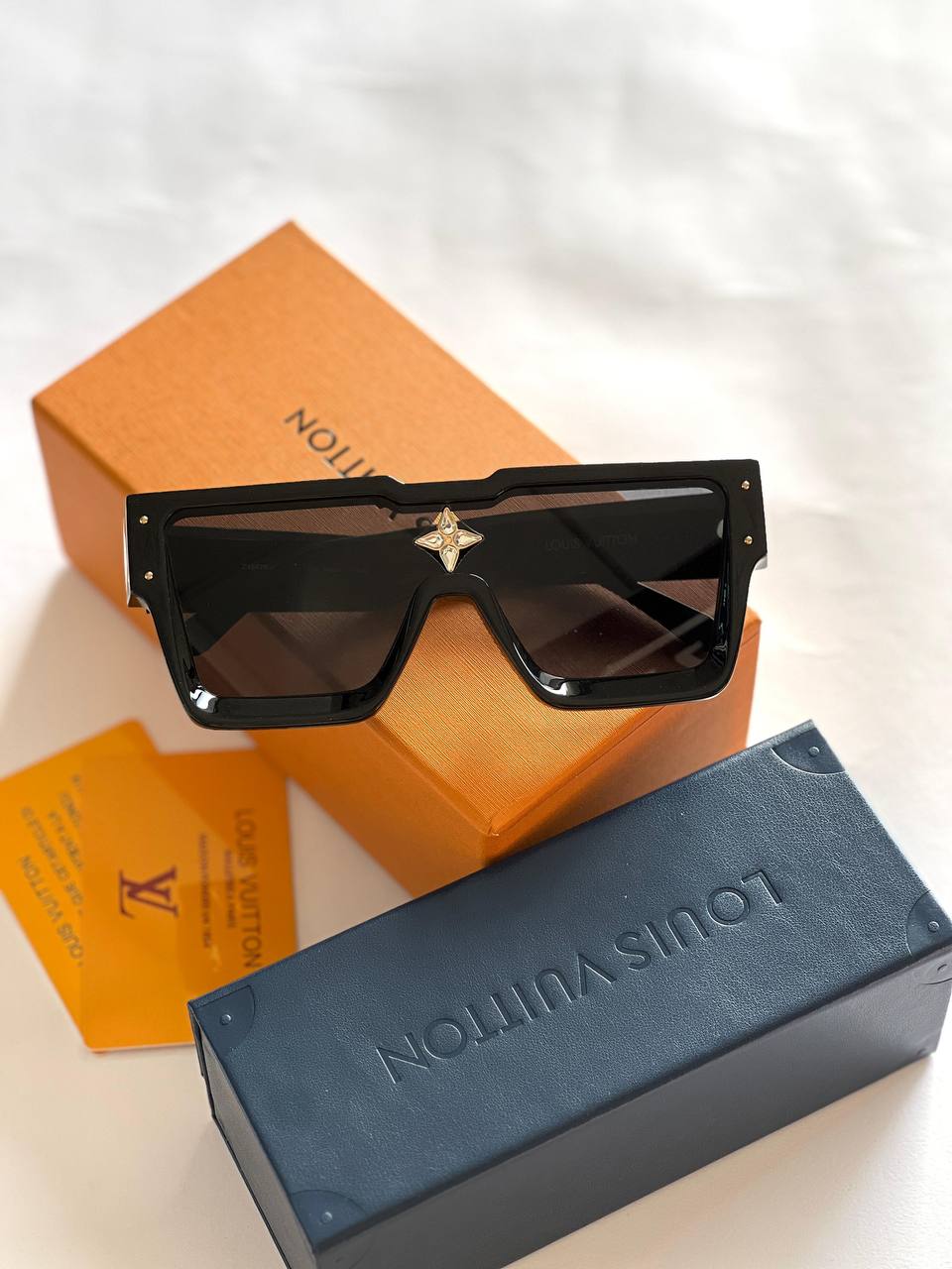 𝙇𝙊𝙐𝙄𝙎 𝙑𝙐𝙄𝙏𝙏𝙊𝙉
Super master quality 💯
For Price 👇 WTSP Text Zain 0568585901

Zain281
♥️♥️♥️