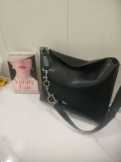 Dior  
80 dhs✅

Zain244
♥️♥️♥️