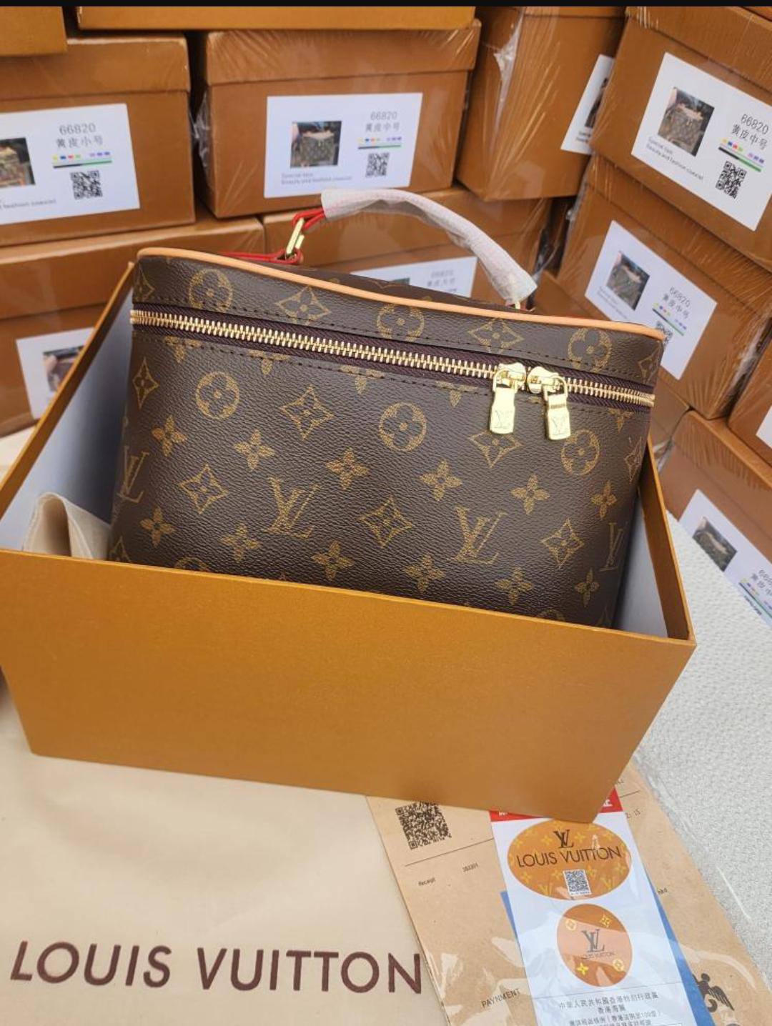 Set 3 pc lv 

185 dhs 

Zain07
♥️♥️♥️
