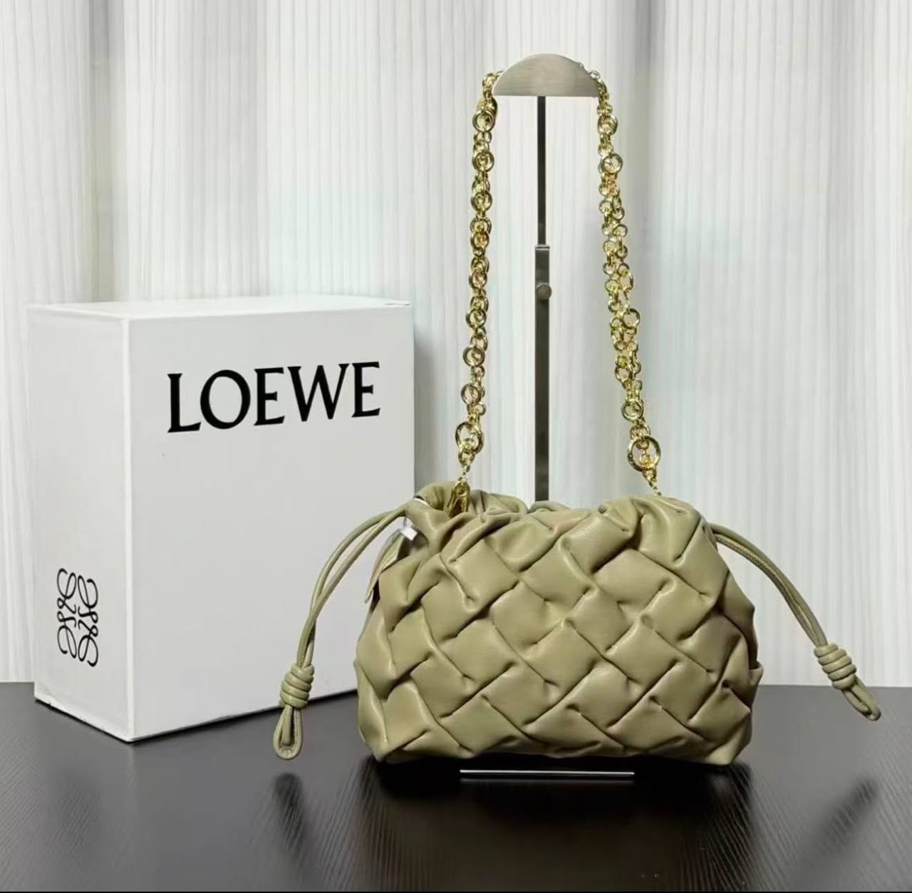 Loewe 
Master❣️❣️
320 dhs🇦🇪🇦🇪
#24cm🥰🥰

Zain228
♥️♥️♥️