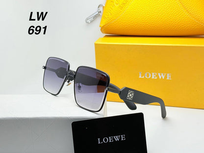 Loewe
70 dhs❤️

Zain126
♥️♥️♥️