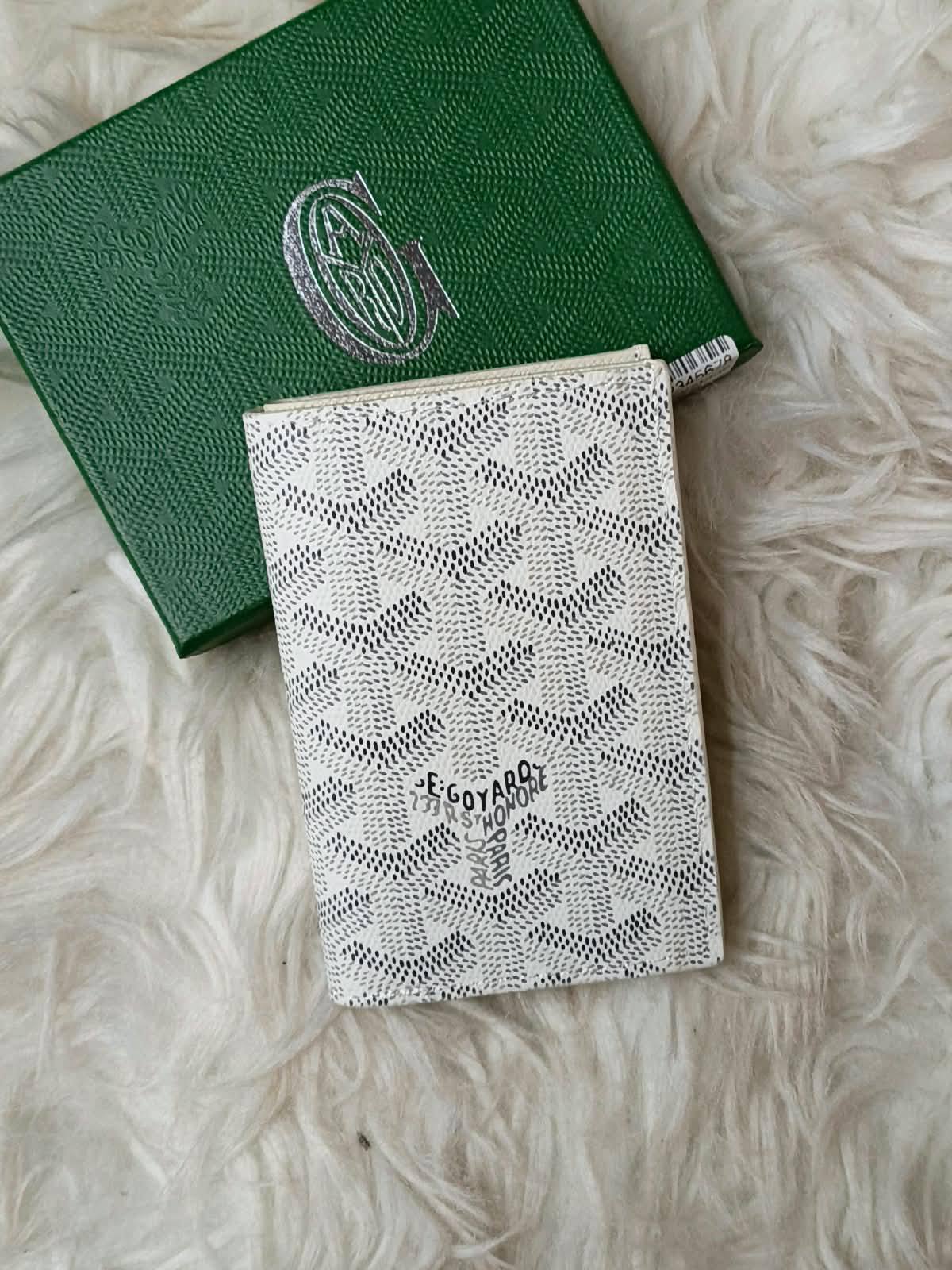 AVAILABLE 

CARD HOLDER

 GOOD QUALITY 🎁

30 dhs🇦🇪🇦🇪

Zain169
♥️♥️♥️