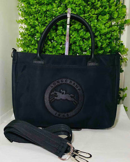 AVAILABLE

 LONGCHAMP 

HIGH QUALITY 🎁

85 dhs🇦🇪🇦🇪

Zain169
♥️♥️♥️