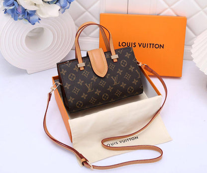 LV
withbox 
110 dhs🇦🇪🇦🇪

Zain143
♥️♥️♥️