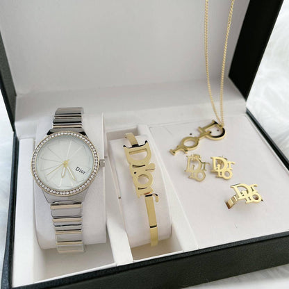 Watches boxes
Chanel
Dior
Gucci
LV

With box 
90 dhs🇦🇪🇦🇪

Zain45 
♥️♥️♥️
