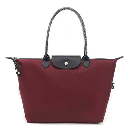 NEW CAME 
LONG CHAMP BAG
GOOD QUALITY 
60 dhs🇦🇪🇦🇪
SIZE :- *48*19*30cm

Zain40
♥️♥️♥️