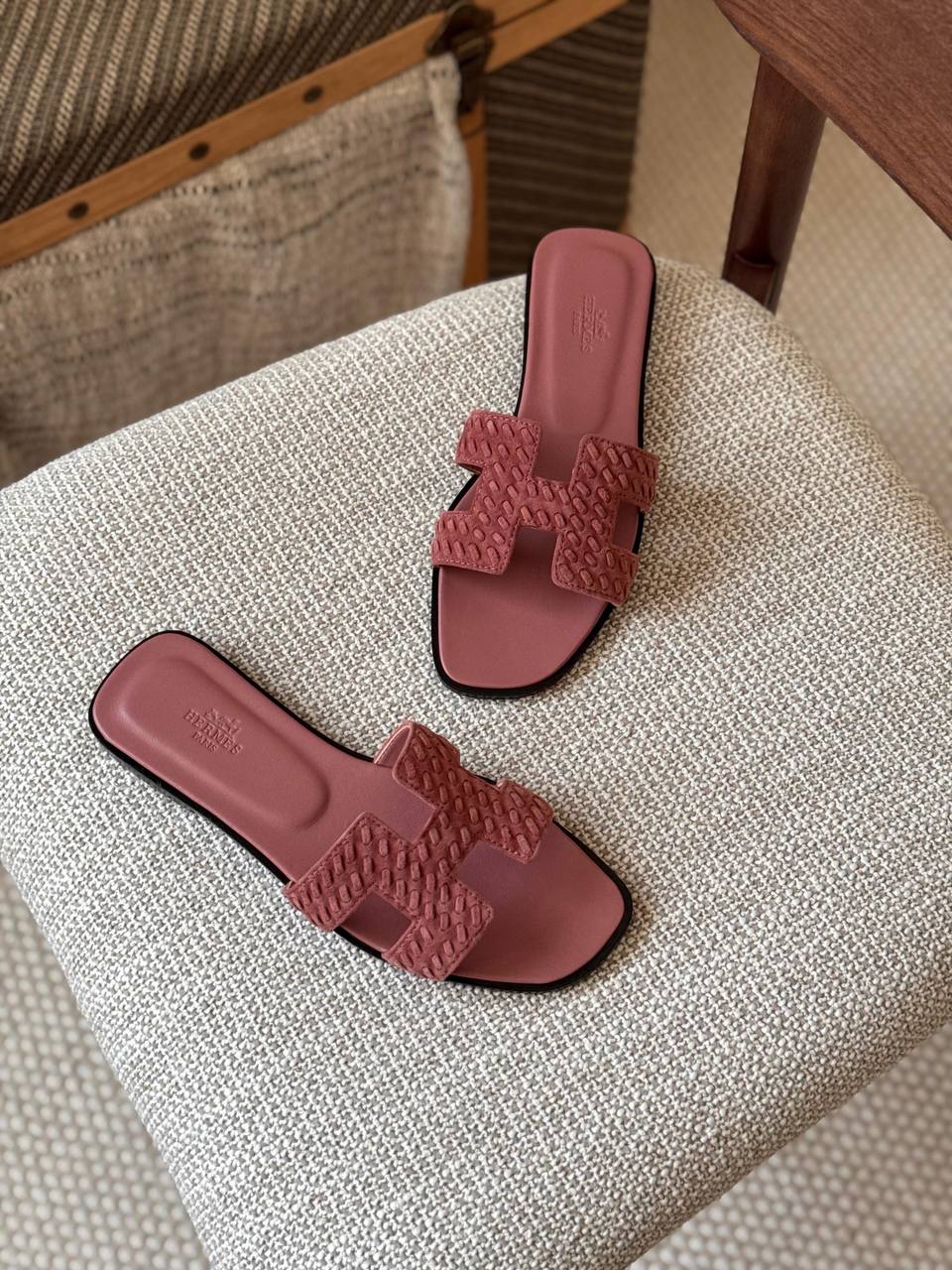 HERMES ❤️
🤩Available new 😍😍
Size: 36 to 41
Super master quality 
450 dhs✅

Zain198
♥️♥️♥️